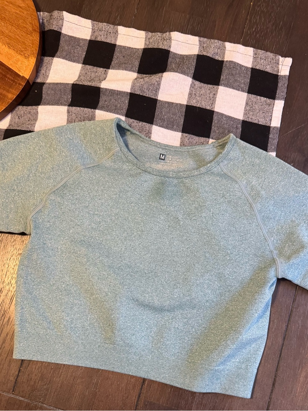 Cropped Short Sleeve Top in Green Size Medium